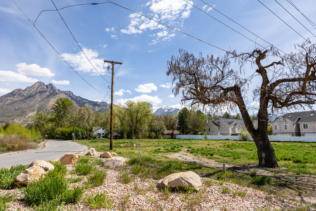 1990 E ARBOR LN Holladay, UT 84117