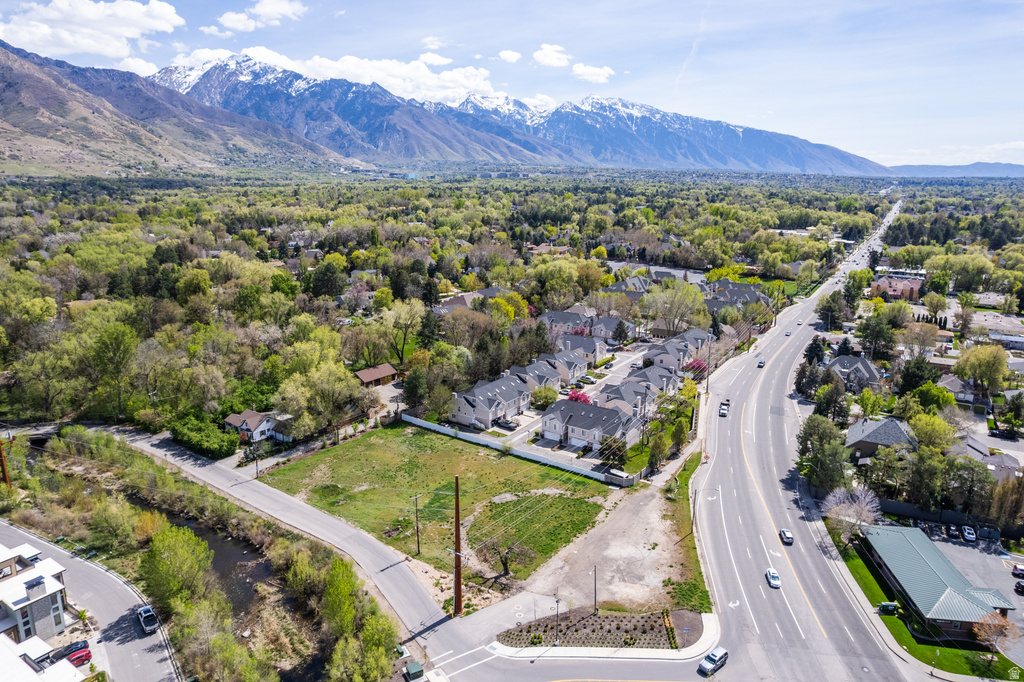 1990 E ARBOR LN Holladay, UT 84117