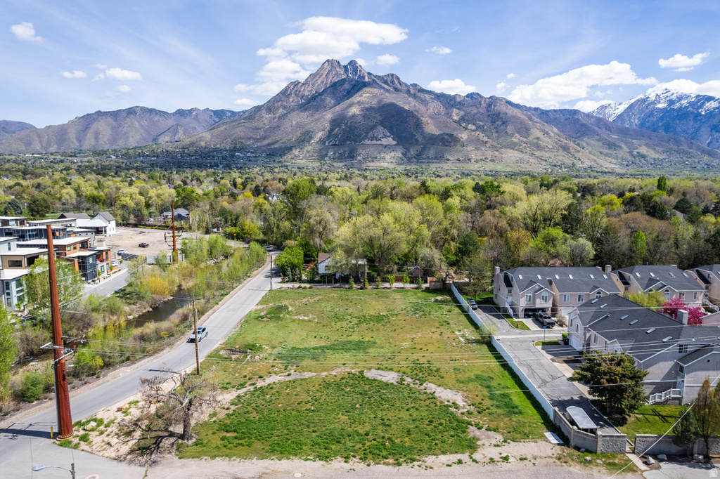 1990 E ARBOR LN Holladay, UT 84117