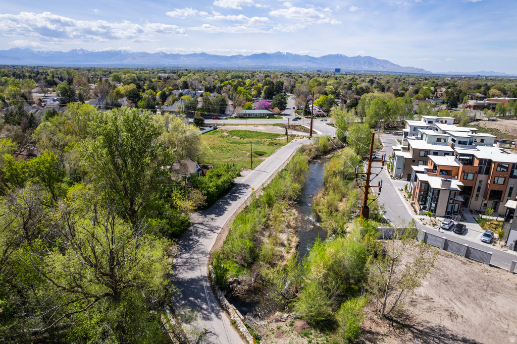 1990 E ARBOR LN Holladay, UT 84117