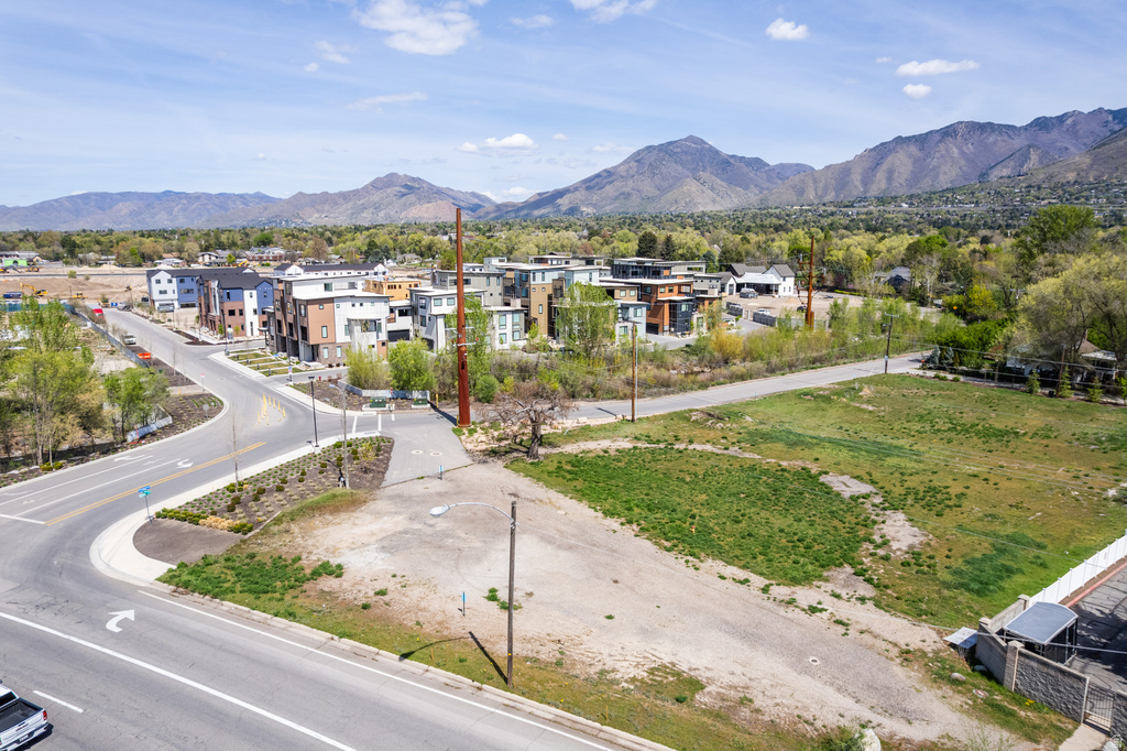 1990 E ARBOR LN Holladay, UT 84117