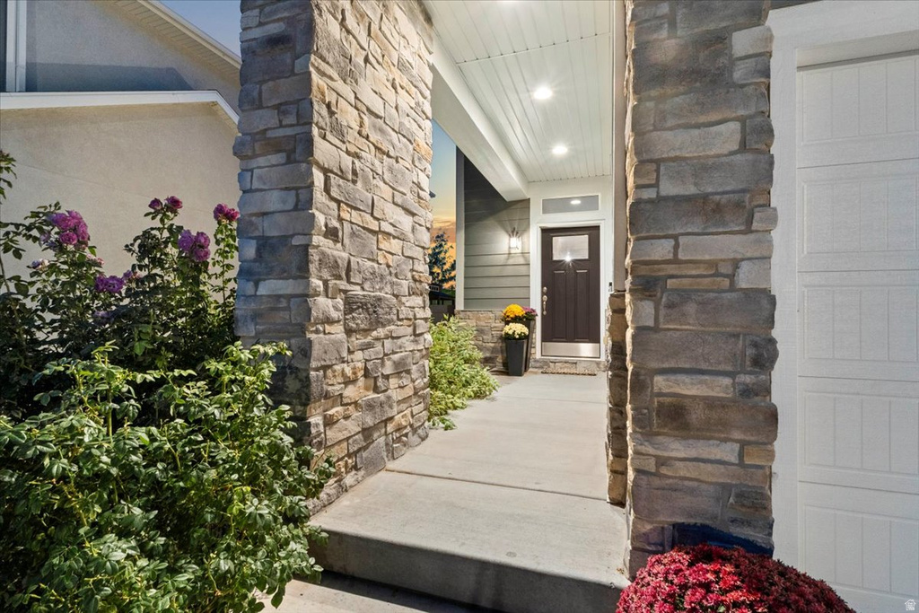 13952 S ROCKWELL VIEW LN Draper, UT 84020