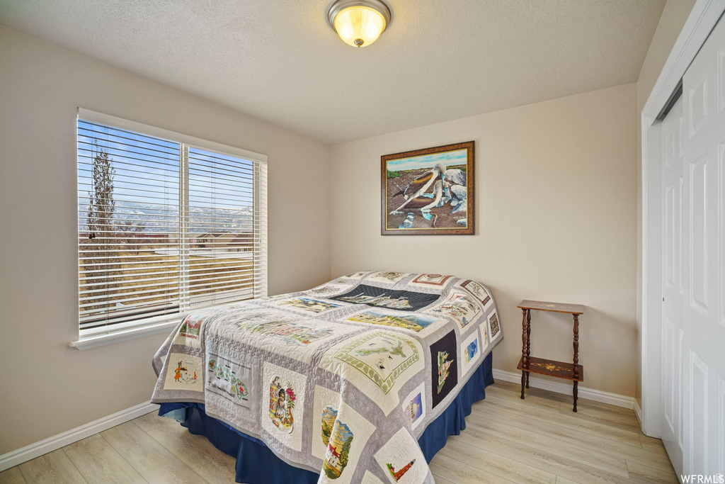 902 ROMSEY CT North Salt Lake, UT 84054