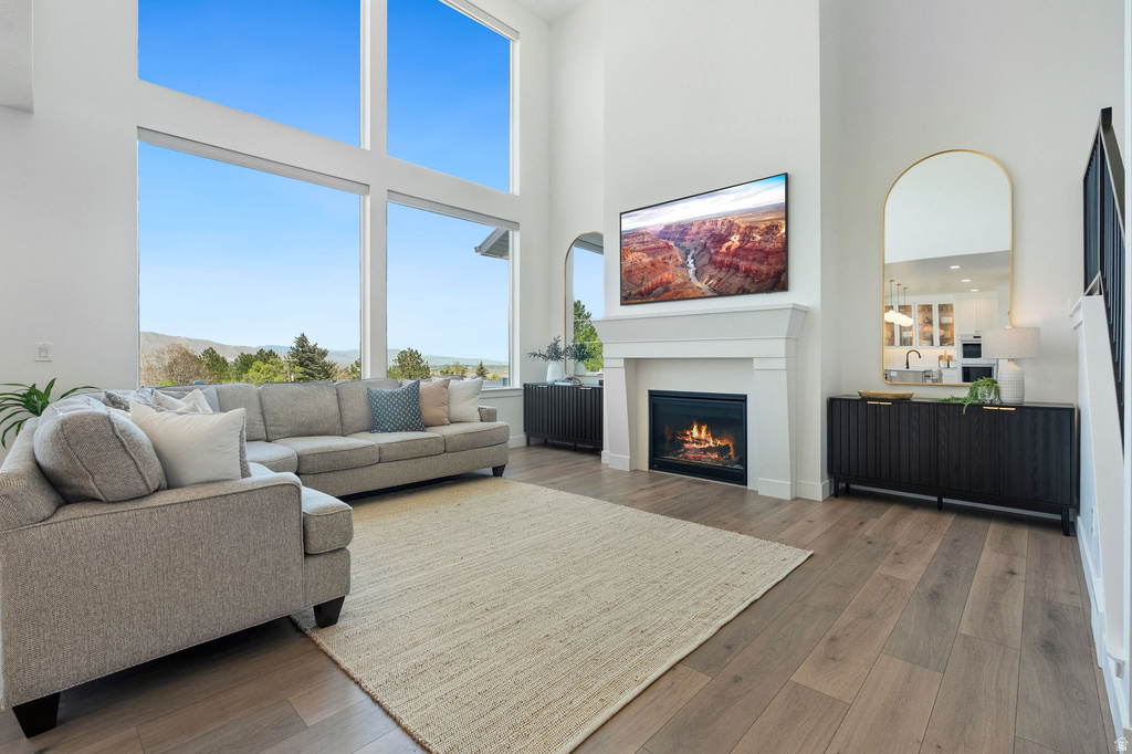 686 W EAGLECREST CIR Elk Ridge, UT 84651