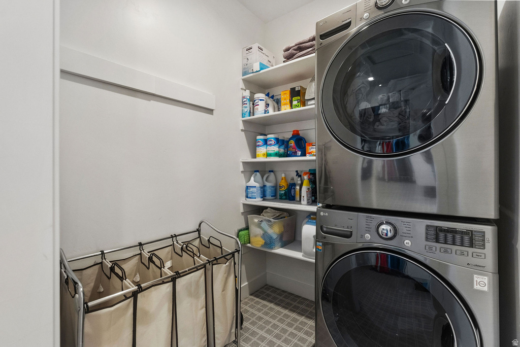 686 W EAGLECREST CIR Elk Ridge, UT 84651