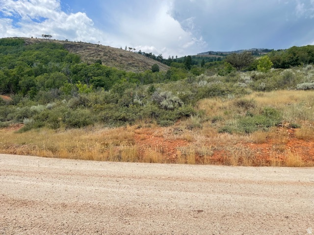 2930 N ELK HOLLOW DR Sandy, UT 84092