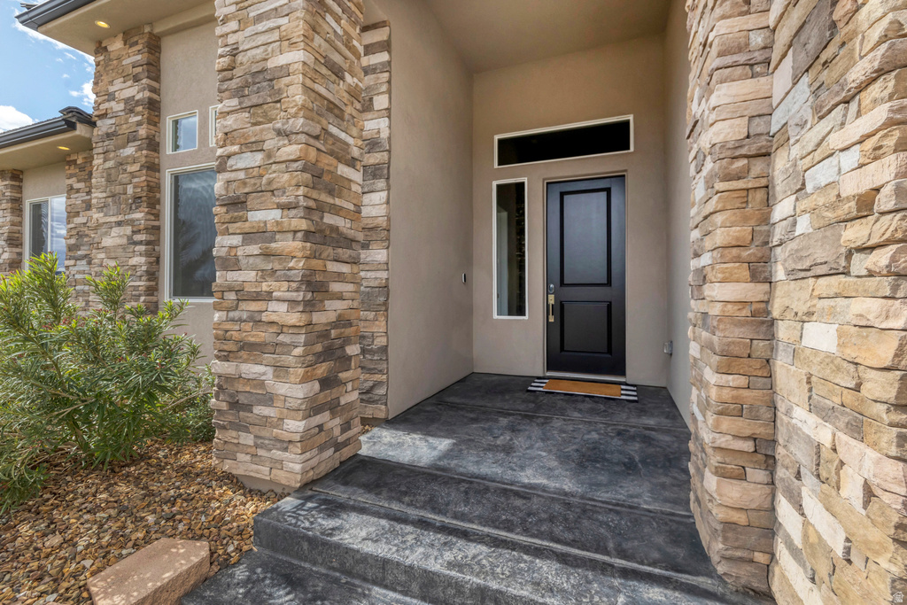 2985 W SESIA WAY St George, UT 84770