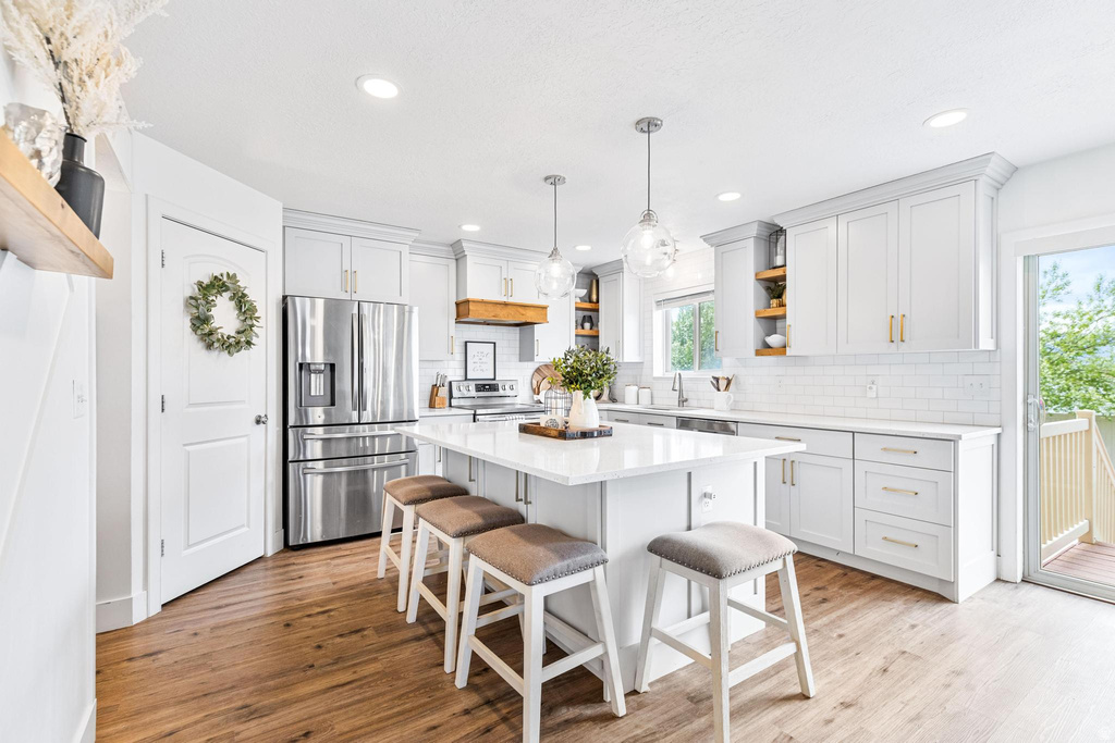 222 S 1170 E Hyrum, UT 84319