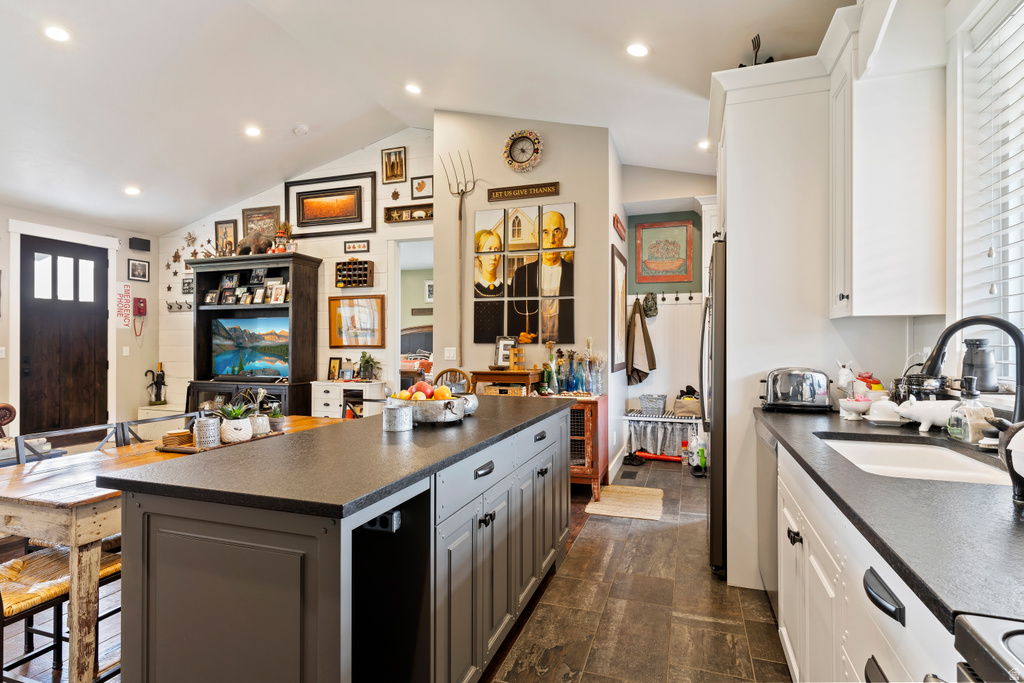 10004 E 325 S Huntsville, UT 84317