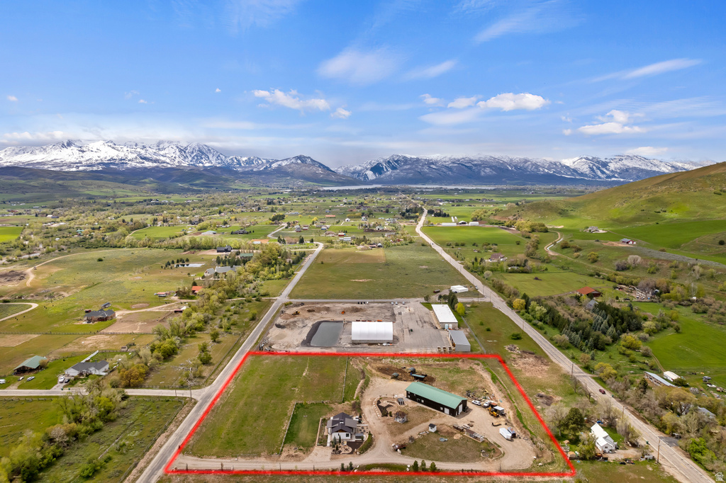 10004 E 325 S Huntsville, UT 84317