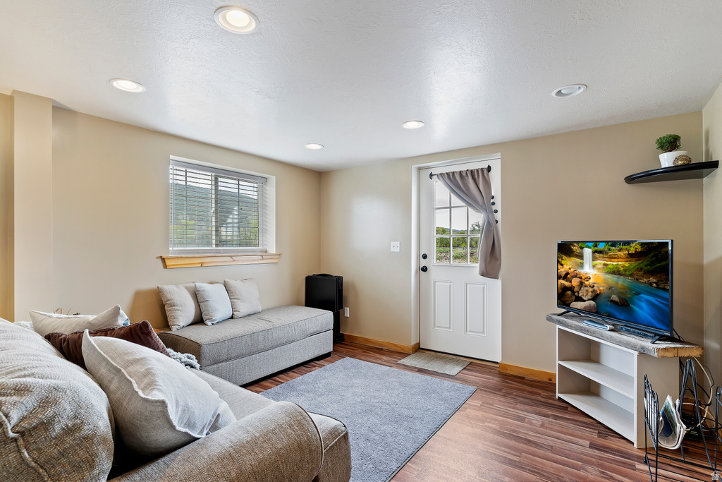 10004 E 325 S Huntsville, UT 84317