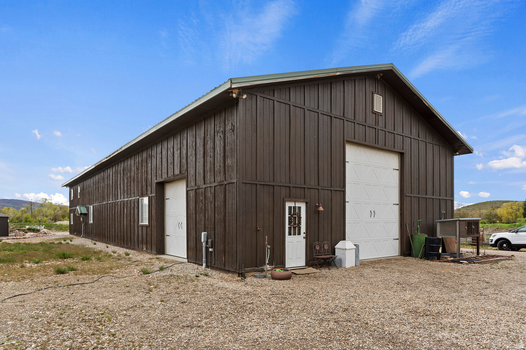 10004 E 325 S Huntsville, UT 84317