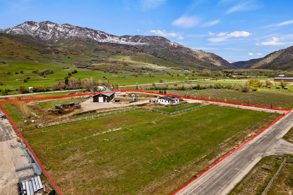 10004 E 325 S Huntsville, UT 84317