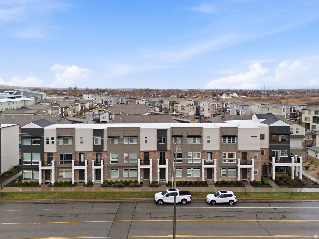 1196 W CLARK LN Farmington, UT 84025