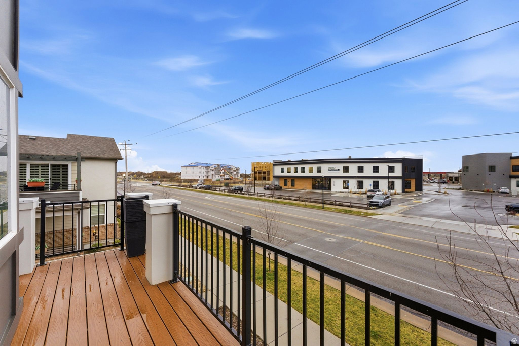 1196 W CLARK LN Farmington, UT 84025