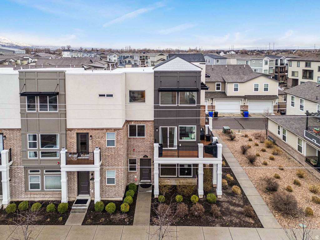 1196 W CLARK LN Farmington, UT 84025