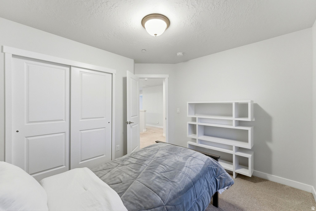 1196 W CLARK LN Farmington, UT 84025