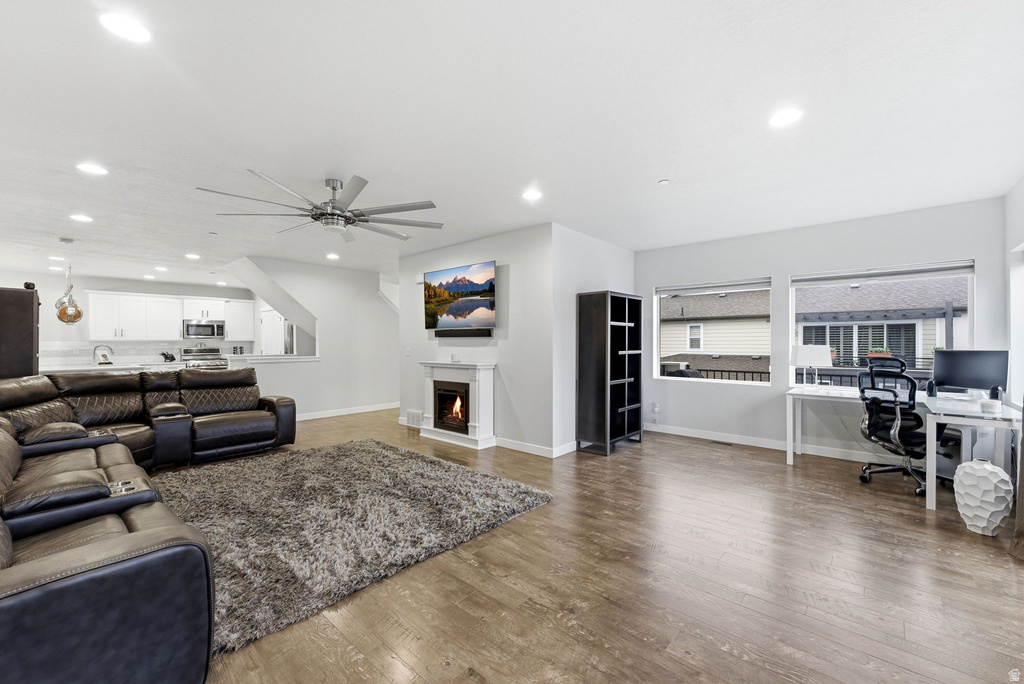 1196 W CLARK LN Farmington, UT 84025