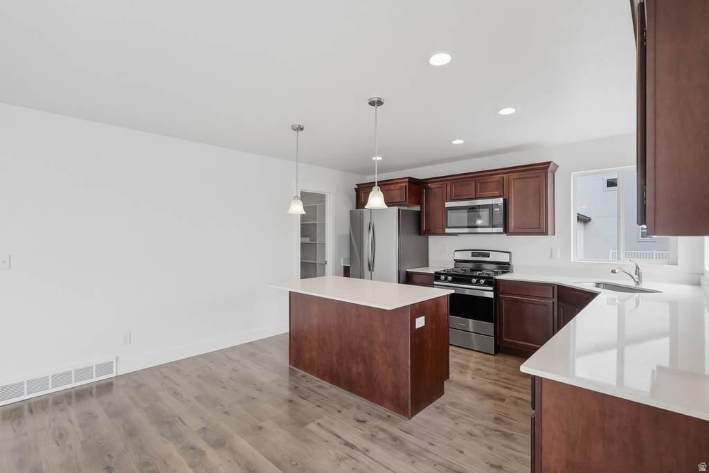 166 E CRANER PEAK DR Eagle Mountain, UT 84005