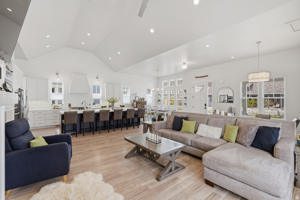 11072 S PADDLE BOARD WAY #349 South Jordan, UT 84009