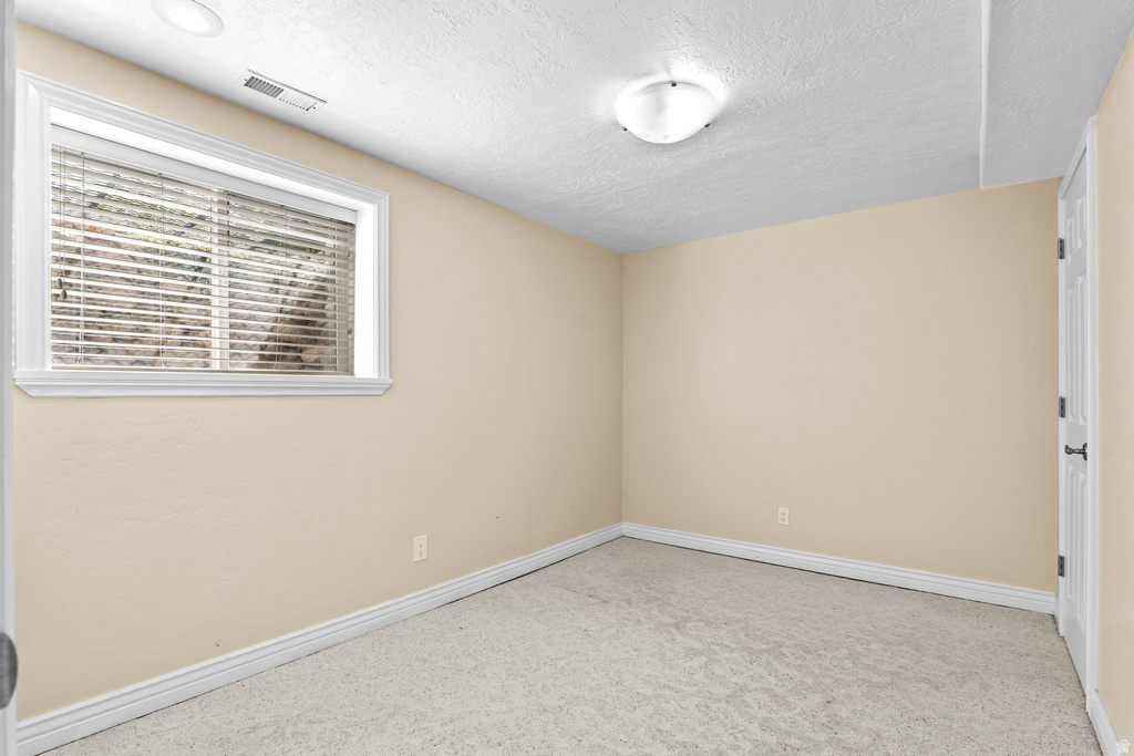 5725 W 9600 N Highland, UT 84003