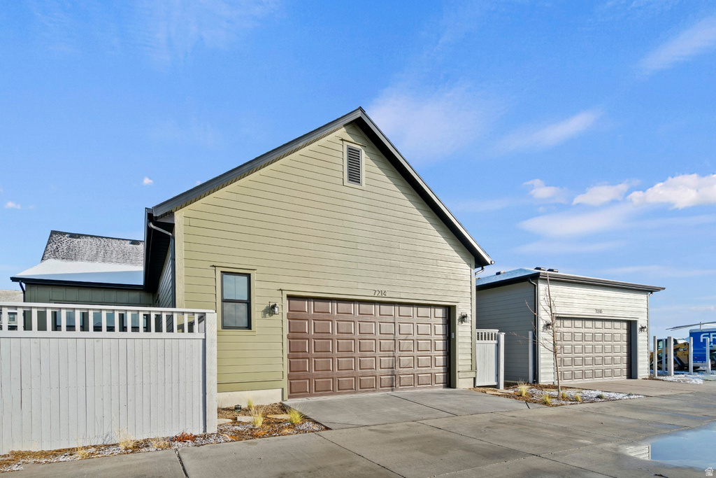 7214 S SAGE RD West Jordan, UT 84081