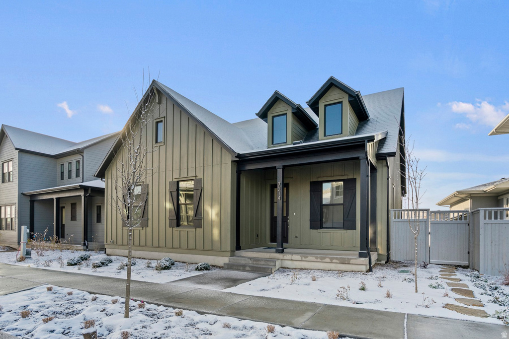 7214 S SAGE RD West Jordan, UT 84081