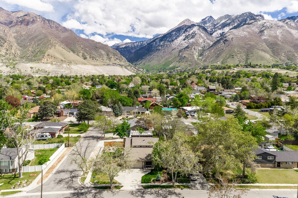 7187 S 2780 E Cottonwood Heights, UT 84121