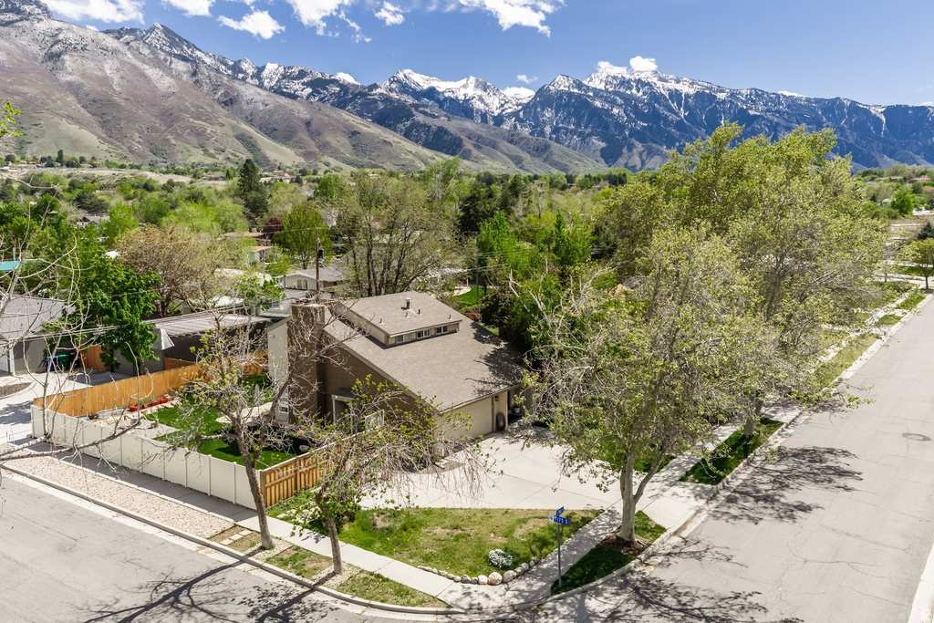 7187 S 2780 E Cottonwood Heights, UT 84121