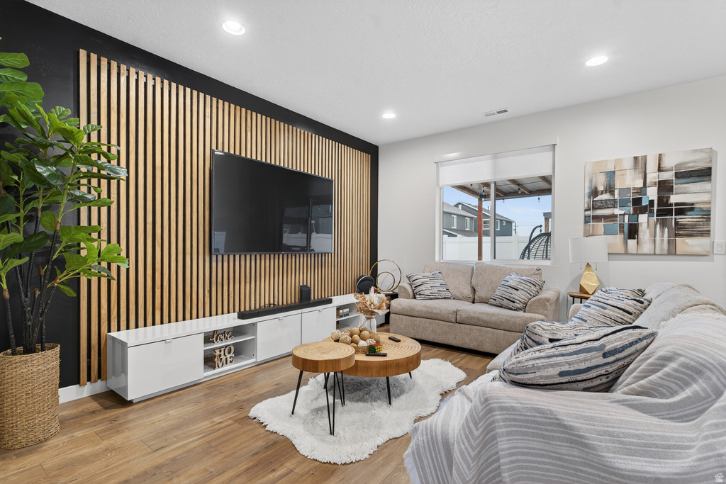 1935 W PARKVIEW DR Syracuse, UT 84075