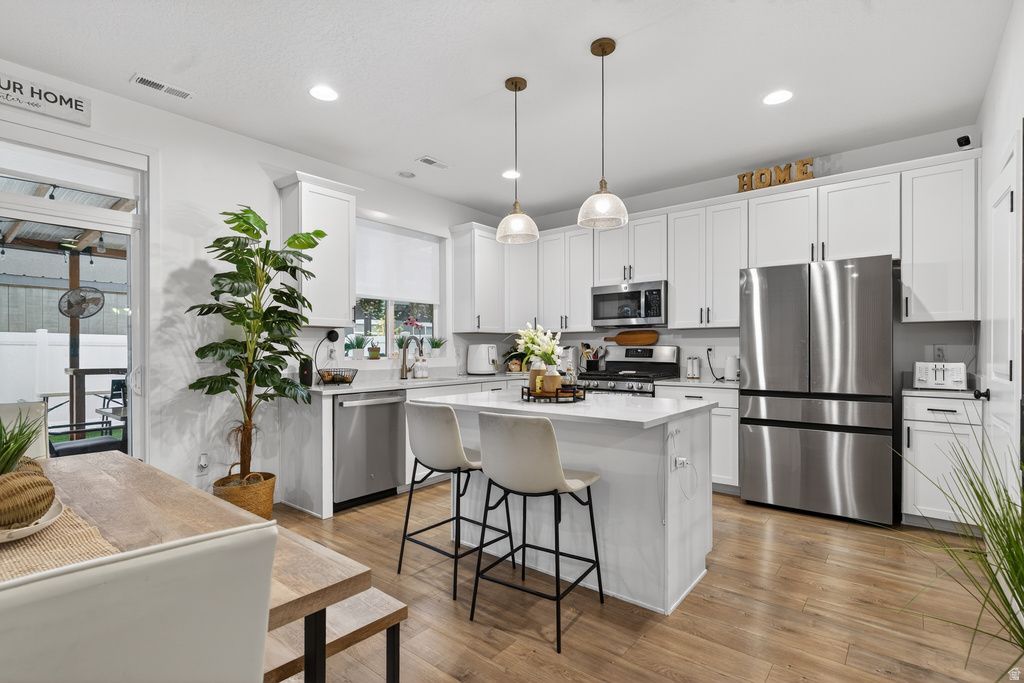 1935 W PARKVIEW DR Syracuse, UT 84075