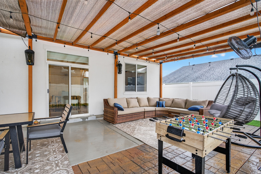 1935 W PARKVIEW DR Syracuse, UT 84075