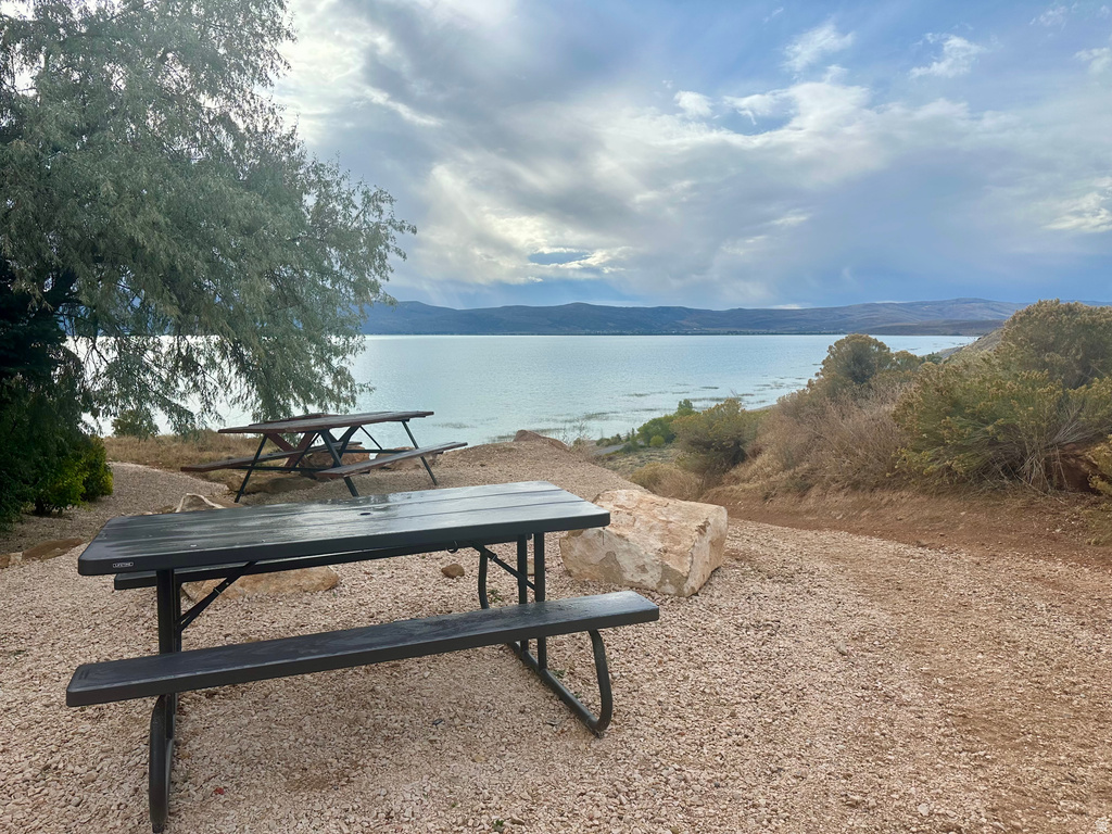 3067 S MONARCH DR Garden City, UT 84028