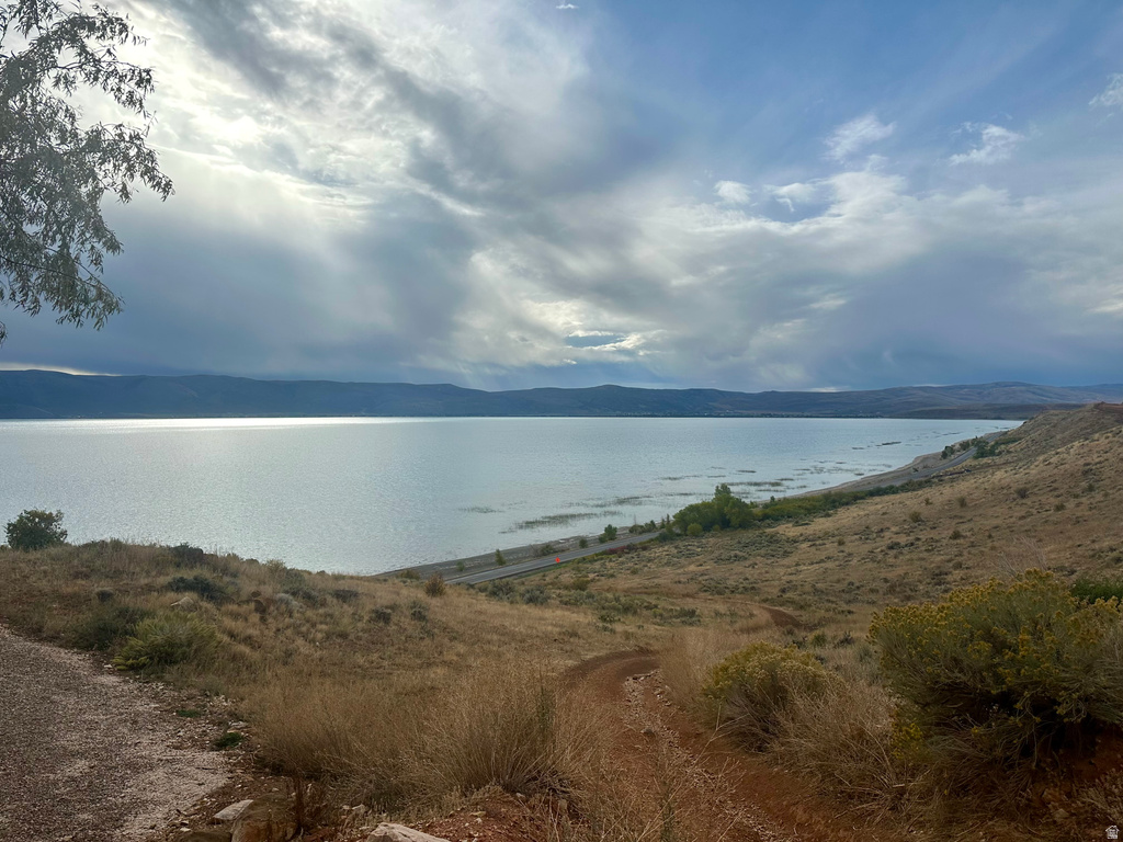 3067 S MONARCH DR Garden City, UT 84028