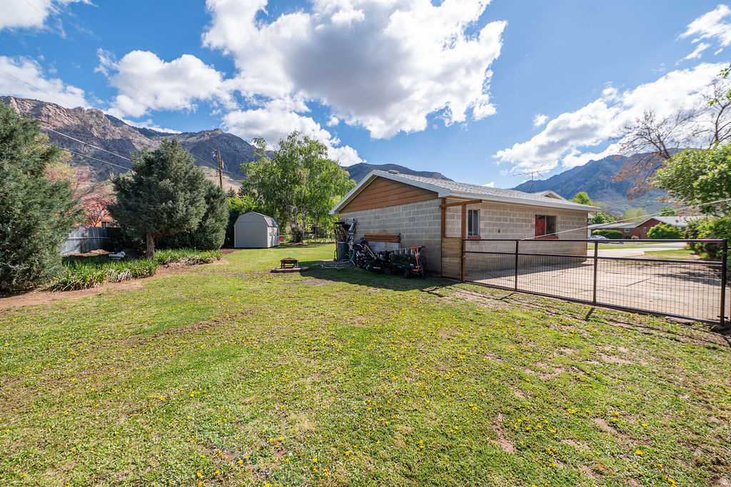 1014 PEACH DR Ogden, UT 84404