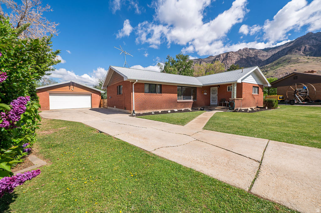 1014 PEACH DR Ogden, UT 84404
