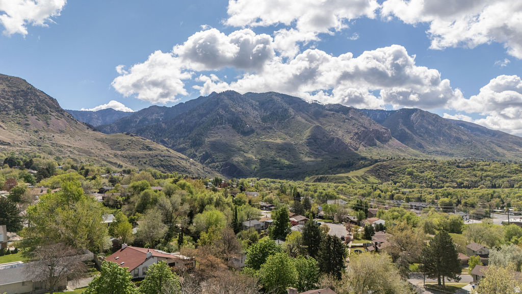 1014 PEACH DR Ogden, UT 84404