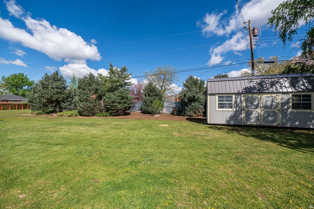 1014 PEACH DR Ogden, UT 84404