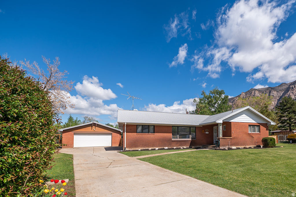 1014 PEACH DR Ogden, UT 84404