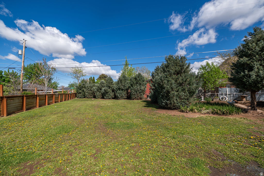 1014 PEACH DR Ogden, UT 84404