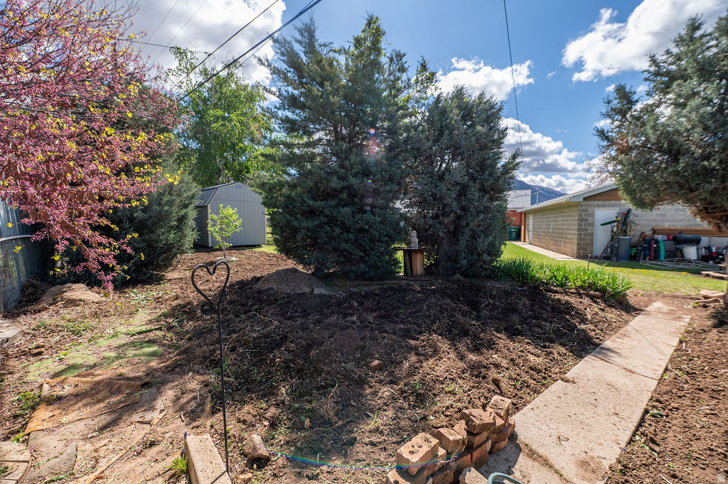 1014 PEACH DR Ogden, UT 84404