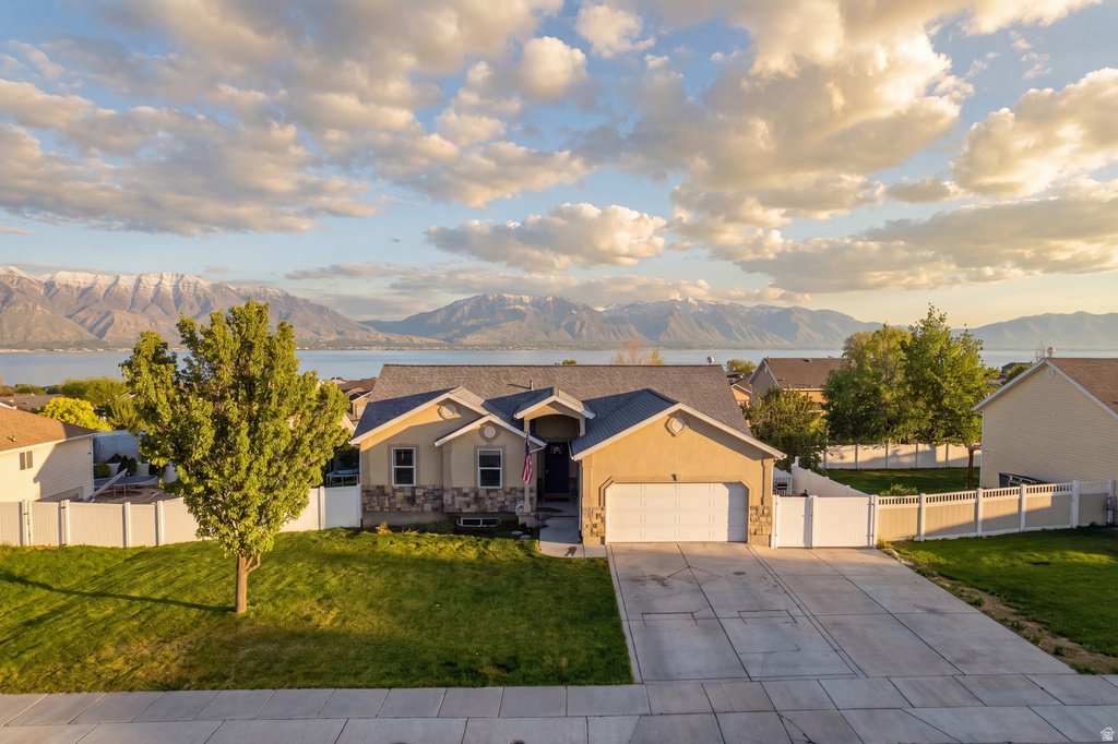 4054 S MOUNTAIN MOON DR Saratoga Springs, UT 84045