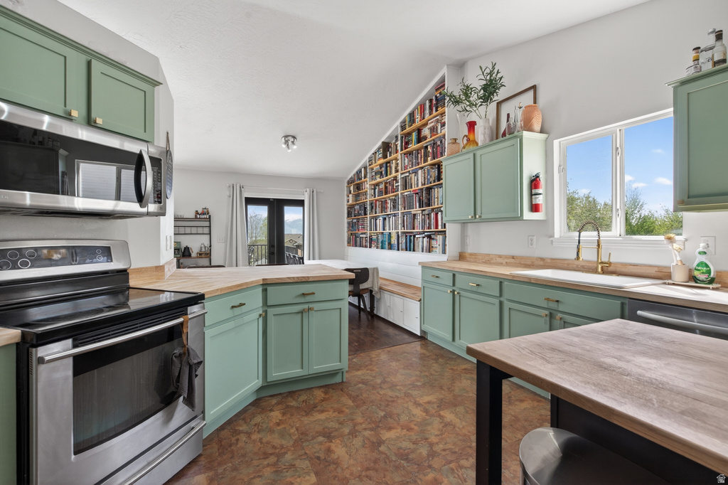 4054 S MOUNTAIN MOON DR Saratoga Springs, UT 84045