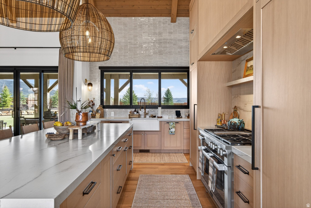 205 W LAZY ACRES LN Kamas, UT 84036