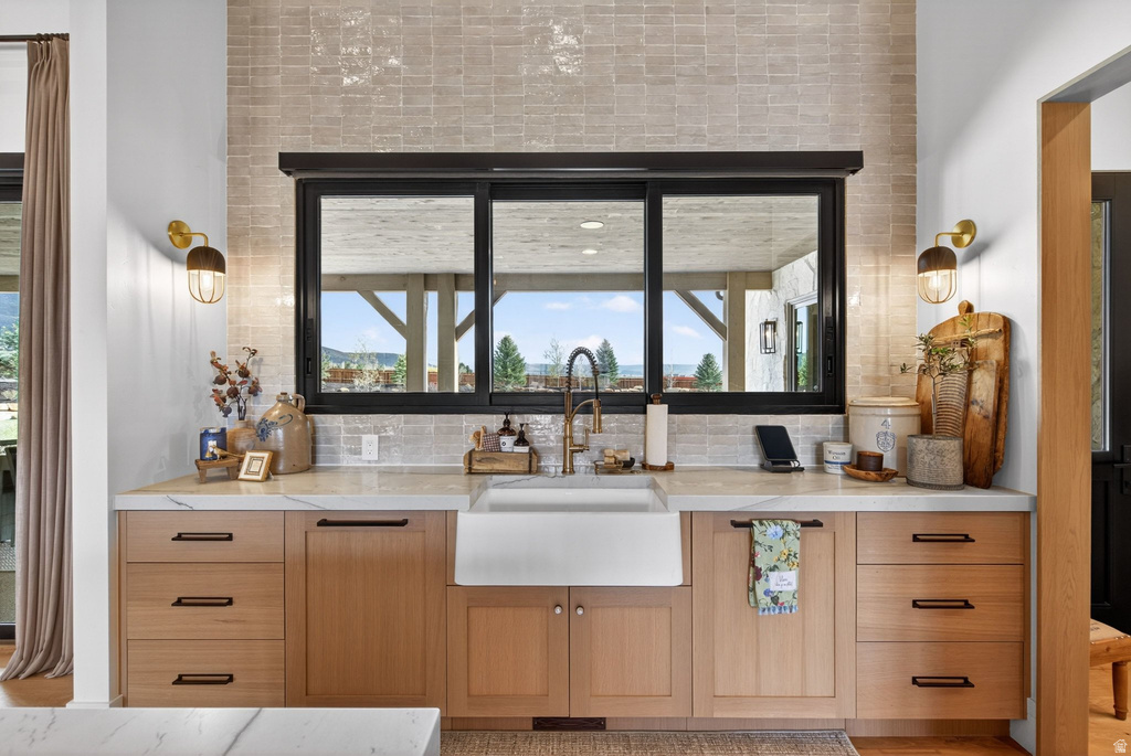 205 W LAZY ACRES LN Kamas, UT 84036