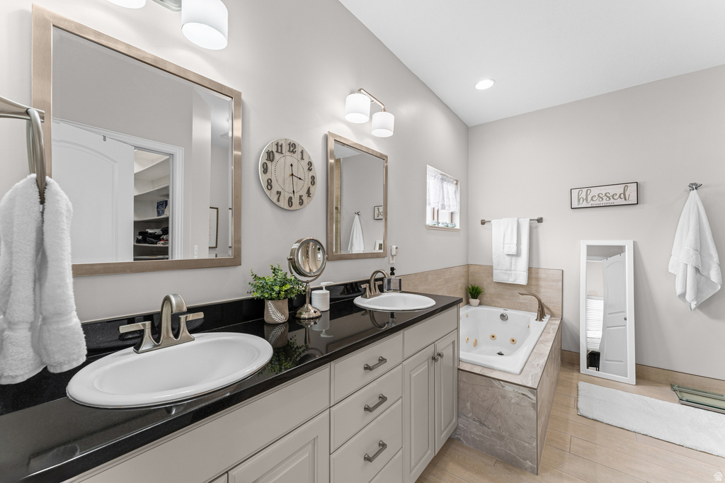 178 E EDGECREST LN North Salt Lake, UT 84054