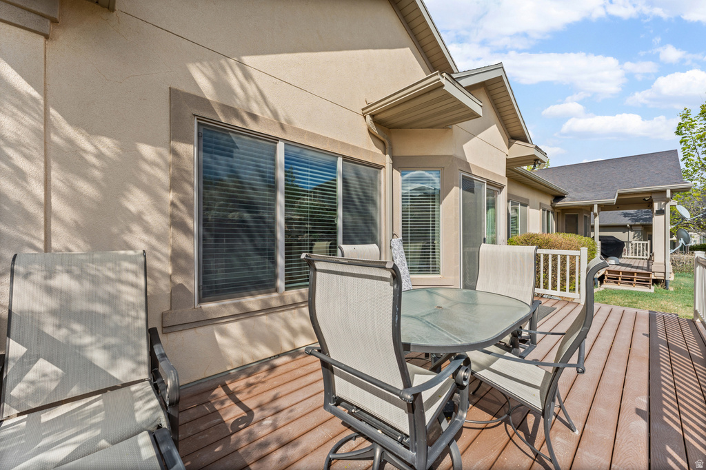 178 E EDGECREST LN North Salt Lake, UT 84054