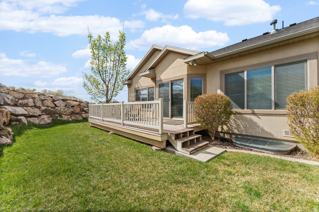 178 E EDGECREST LN North Salt Lake, UT 84054