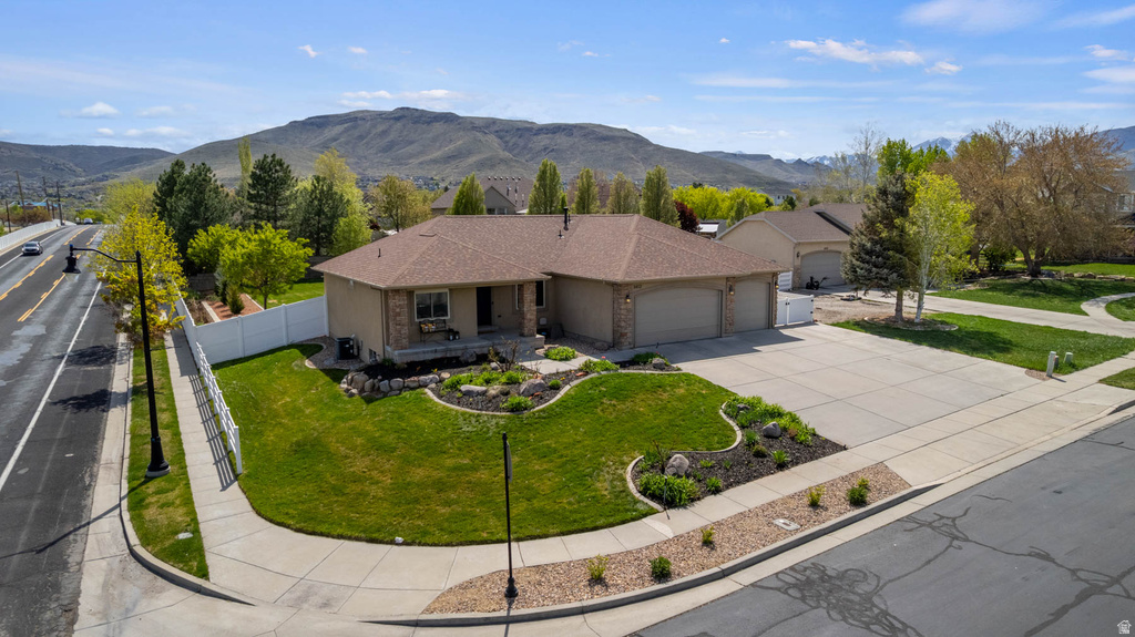 5613 W HORSE SPRING CT Herriman, UT 84096