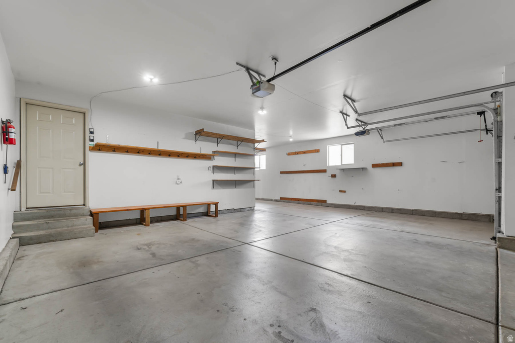 5613 W HORSE SPRING CT Herriman, UT 84096